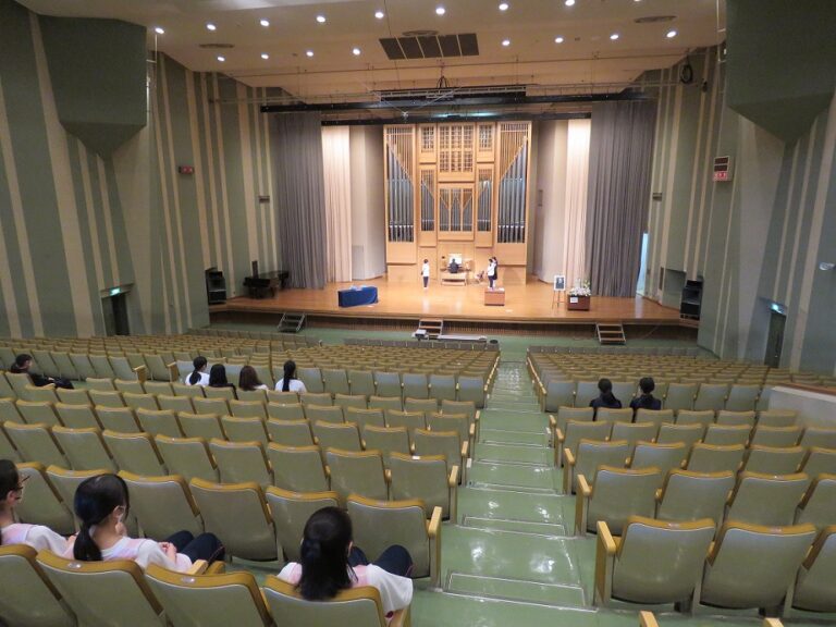 純心のパイプオルガン～中2音楽・鑑賞授業～ - 東京純心女子中学･高等学校